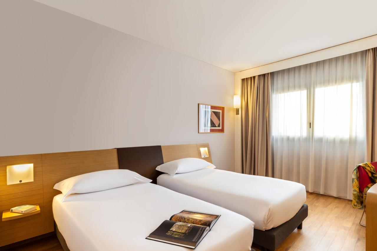 Novotel Caserta Sud Esterno foto