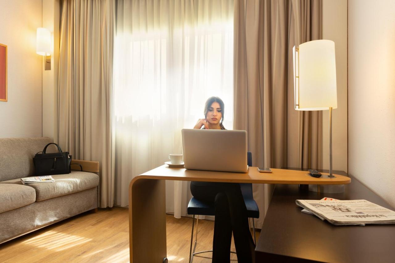 Novotel Caserta Sud Esterno foto