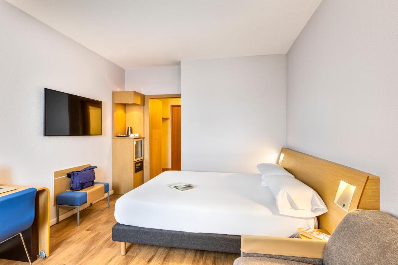 Novotel Caserta Sud Esterno foto