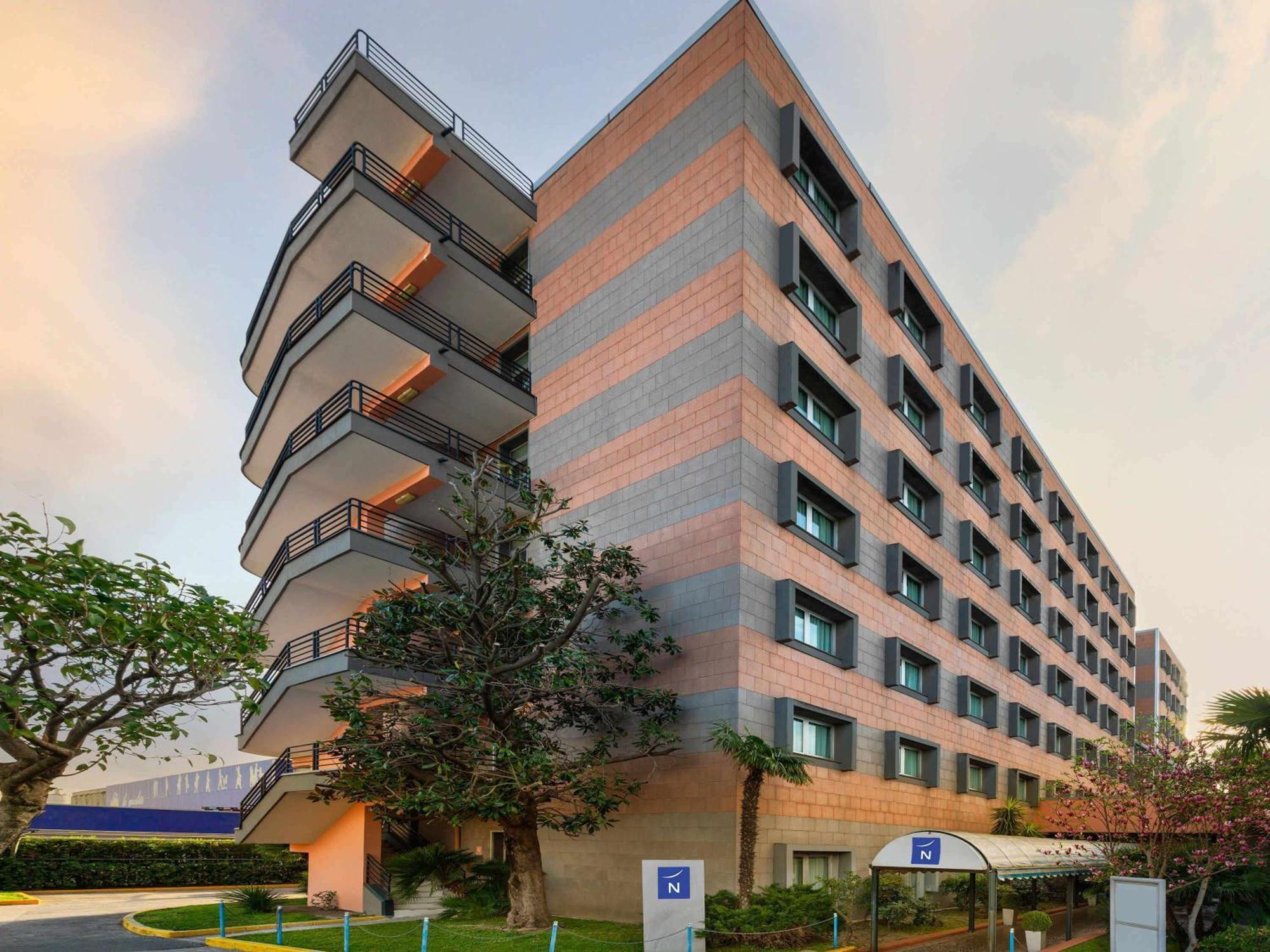 Novotel Caserta Sud Esterno foto