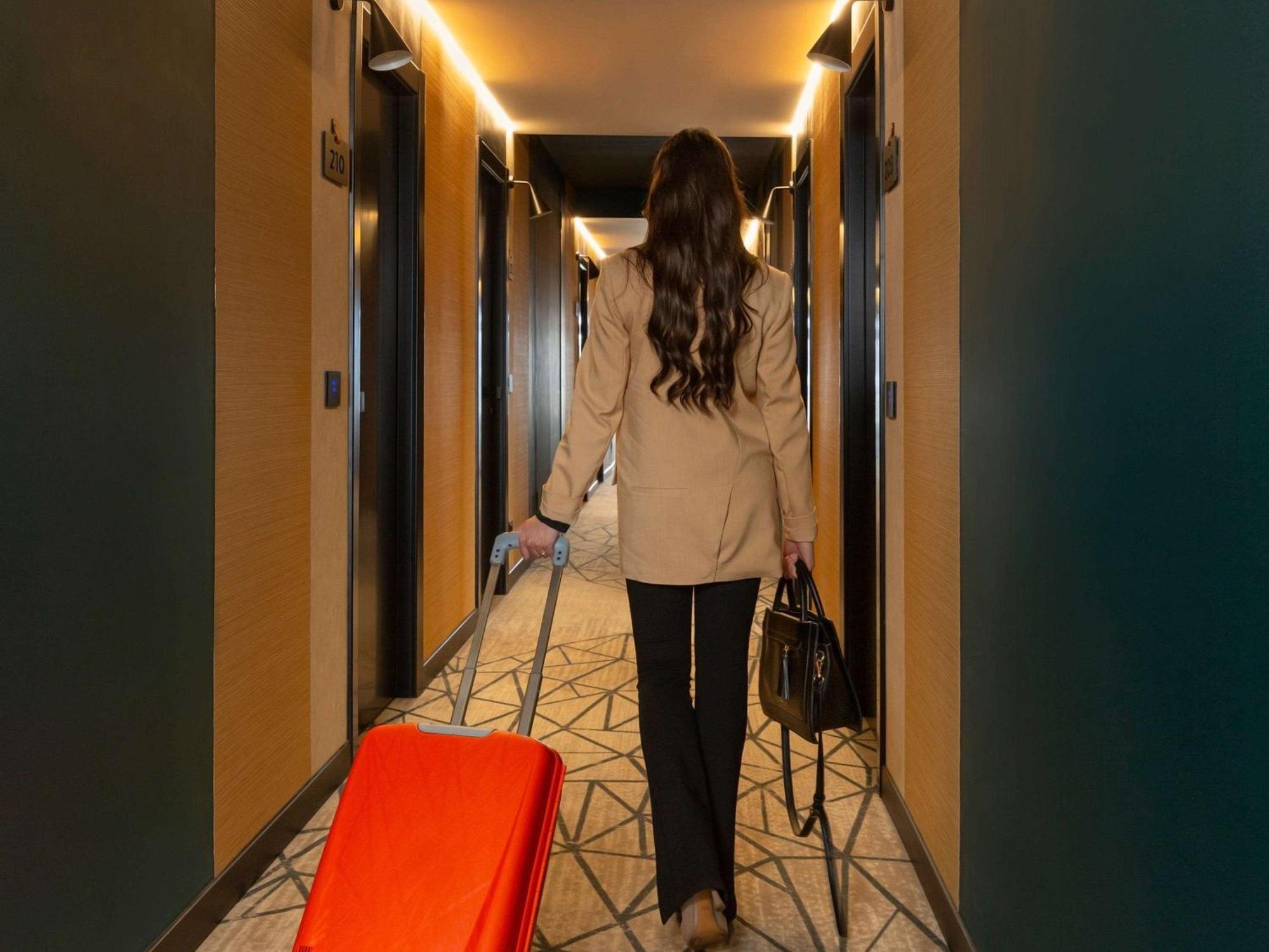 Novotel Caserta Sud Esterno foto