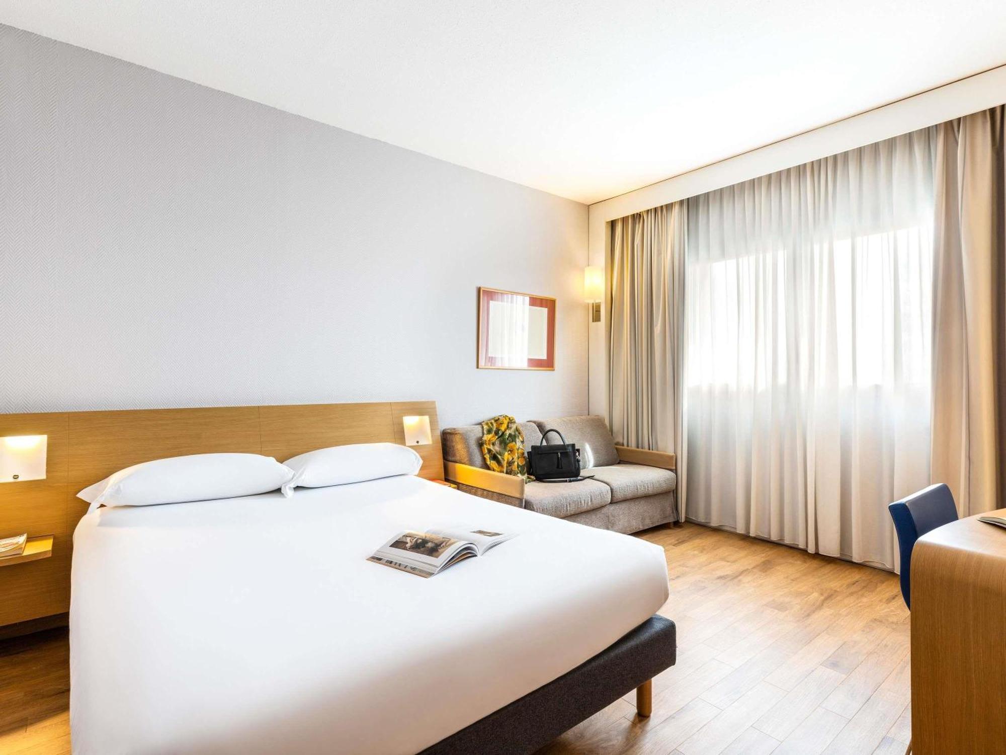 Novotel Caserta Sud Esterno foto