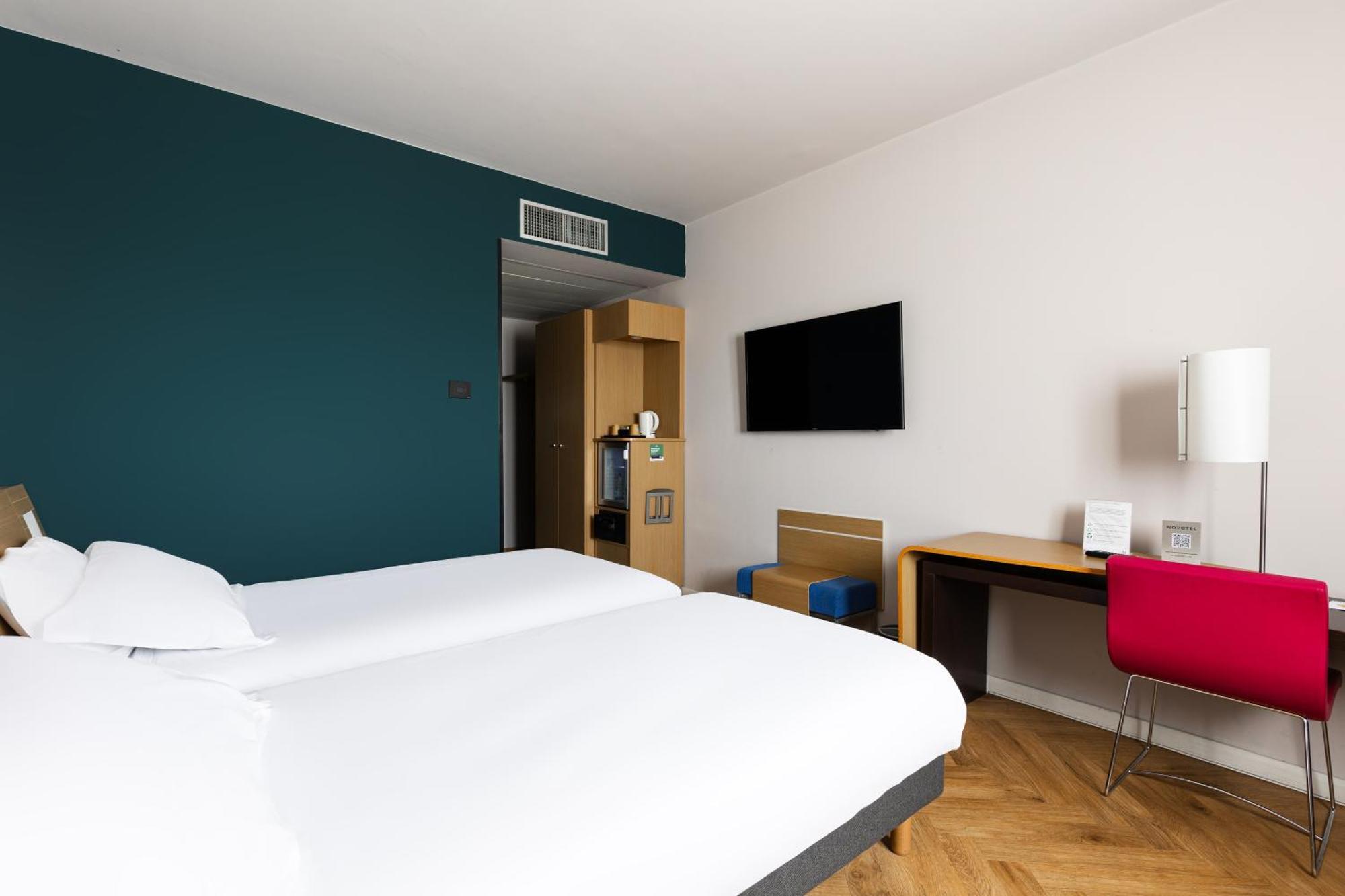 Novotel Caserta Sud Esterno foto