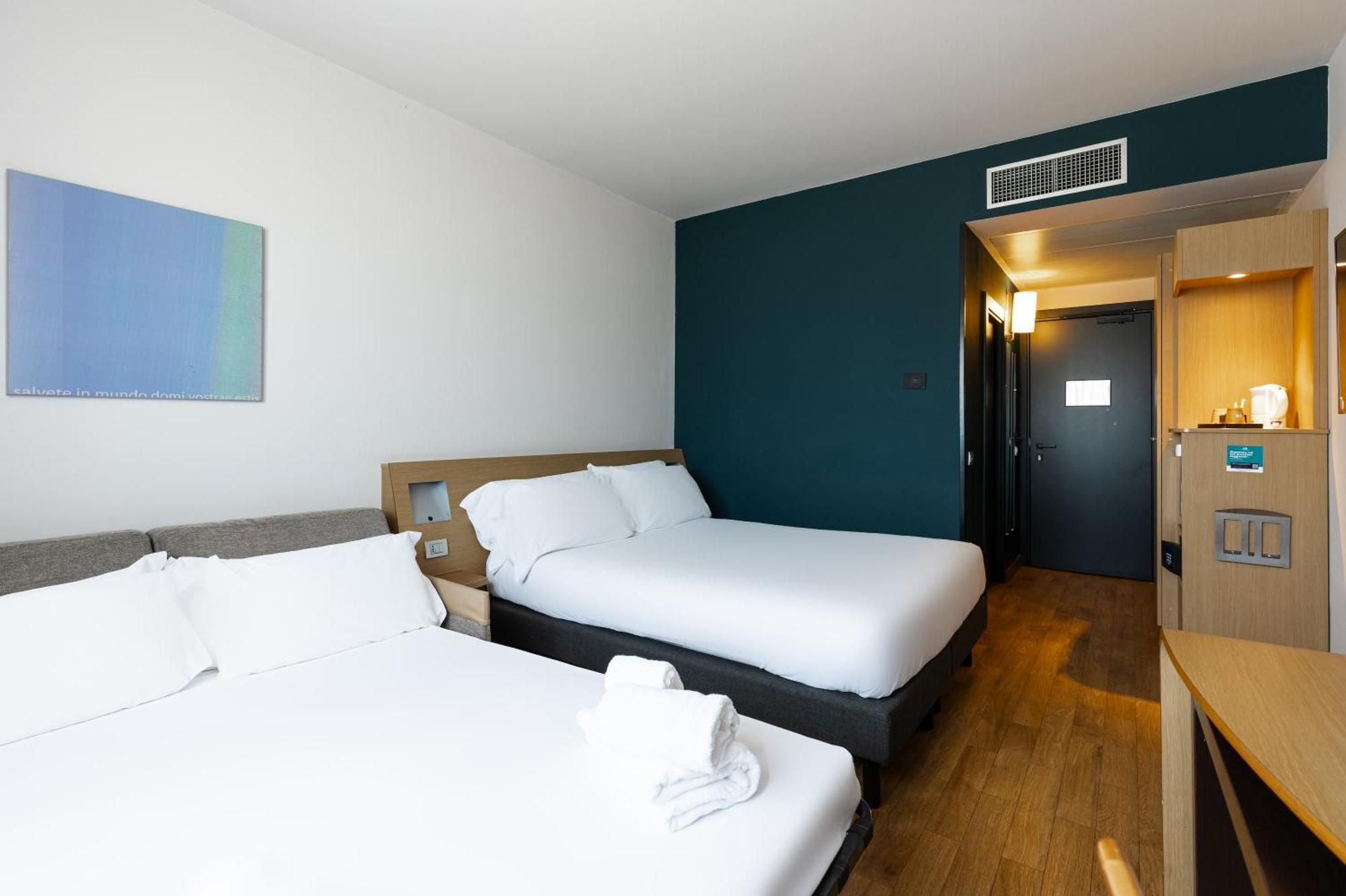 Novotel Caserta Sud Esterno foto