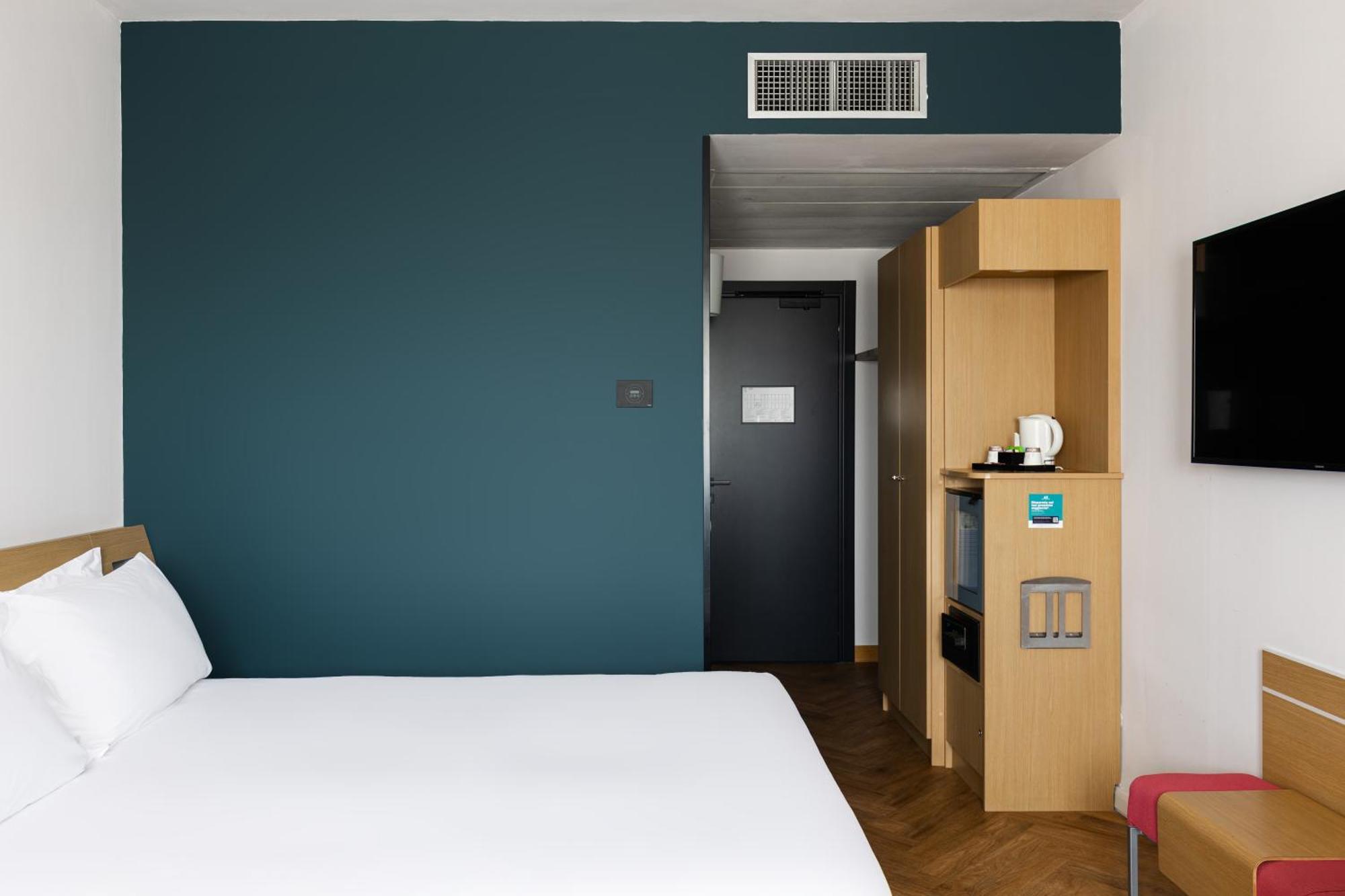 Novotel Caserta Sud Esterno foto