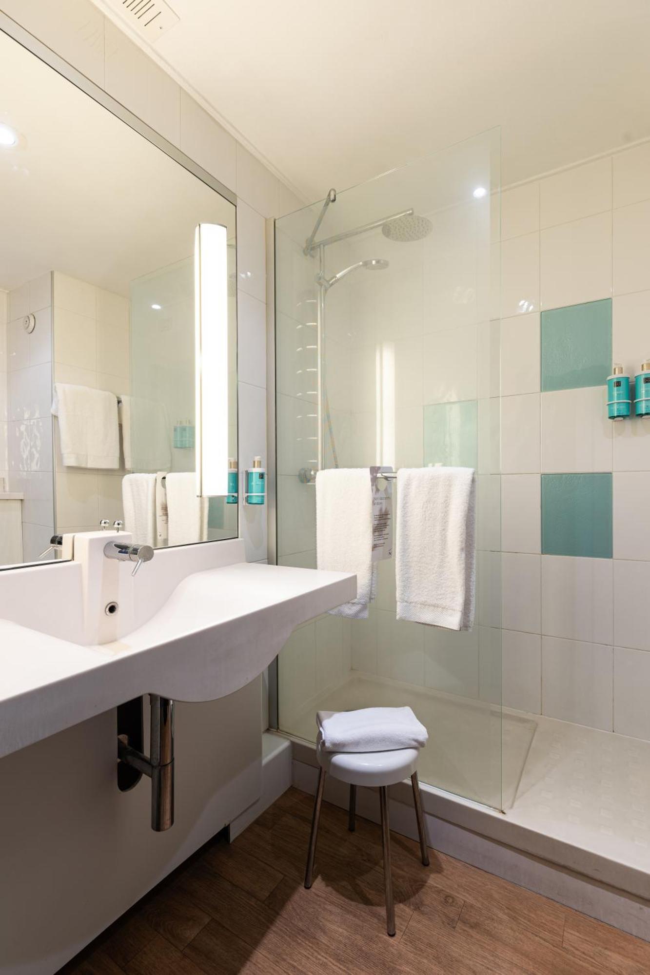 Novotel Caserta Sud Esterno foto